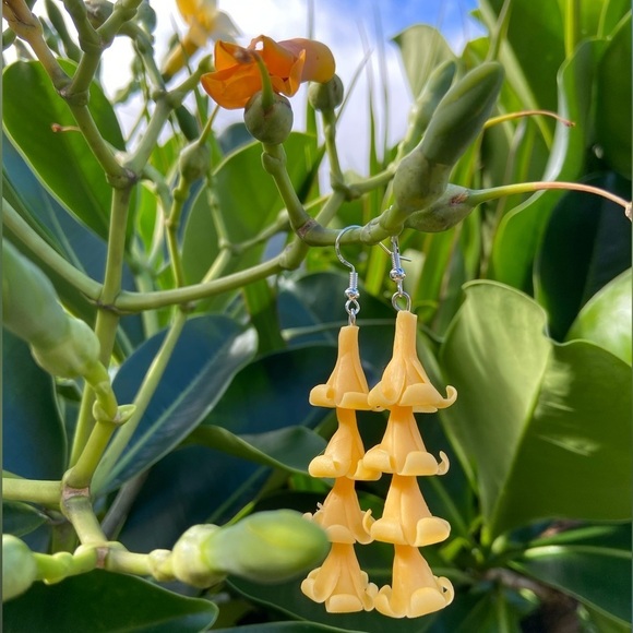 Puakenikeni Thai Clay Lei 4 Tier Drop 925 Sterling Silver Pierced Dangle Earring - Picture 3 of 7